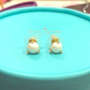 Pearl Studs